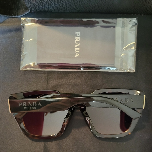 Brand new PRADA brown havana gradient-lens cat-eye sunglasses. - Picture 8 of 15